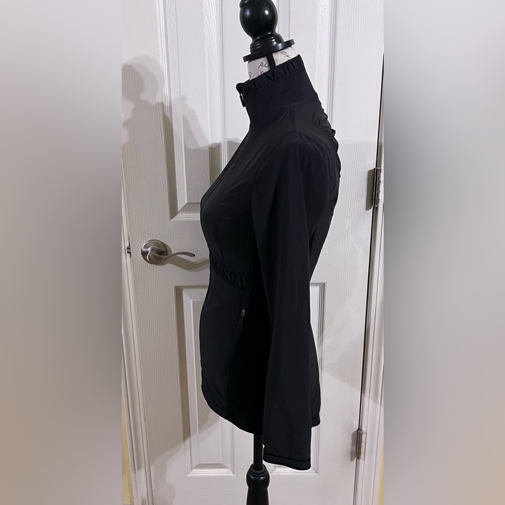 Lululemon Round Trip Jacket - Picture 12 of 16